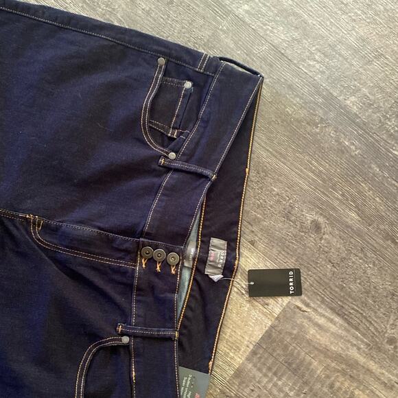 Torrid Super Soft High Rise Jegging - Picture 7 of 13